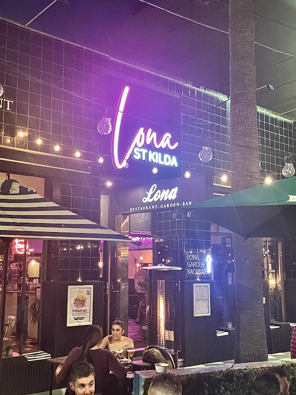 Lona St Kilda
