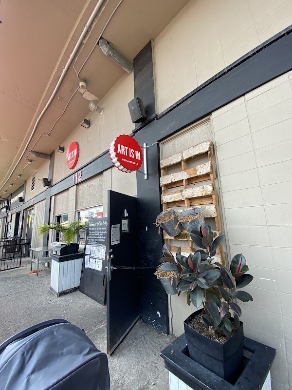 Art-Is-In Bakery