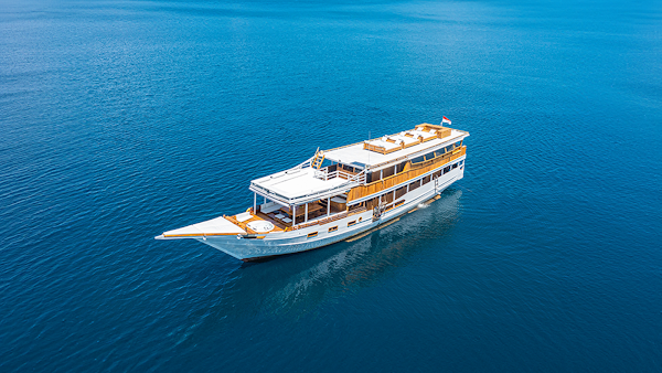 On-board boat catering