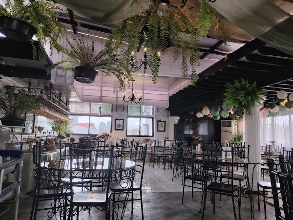 La Cathedral Cafe