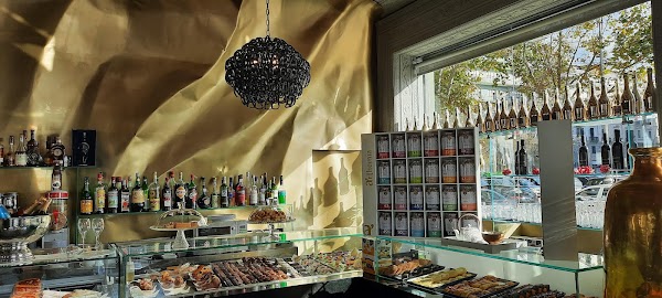Bar Canasta