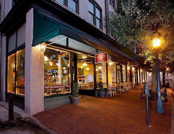 Goose Feathers Cafe